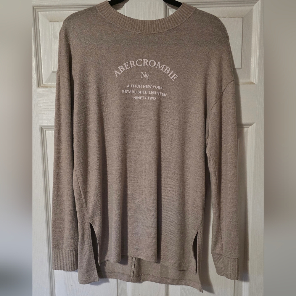 Abercrombie & Fitch Beige Crewneck Sweater